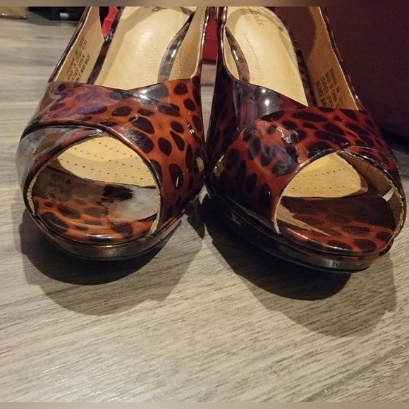 - CLARKS Artisan Wessex Bria Leopard Patent Slingback Heels - Picture 15 of 15